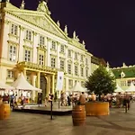 Queen Flat In Old Town With Castle View Lejlighed