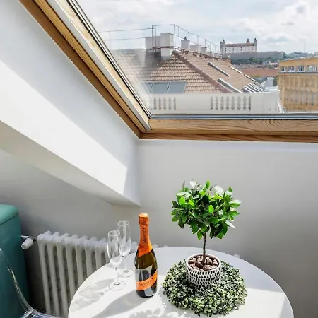 Queen Flat In Old Town With Castle View Appartement Bratislava