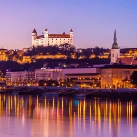 Apartmán Queen Flat In Old Town With Castle View