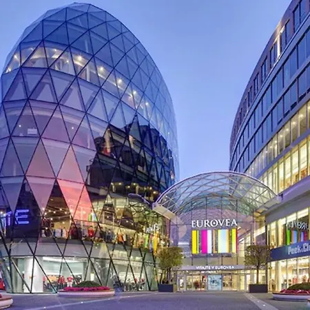 Queen Flat In Old Town With Castle View * Bratislava