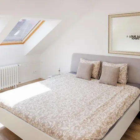 Queen Flat In Old Town With Castle View Apartmán