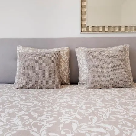 Queen Flat In Old Town With Castle View Apartmán Bratislava